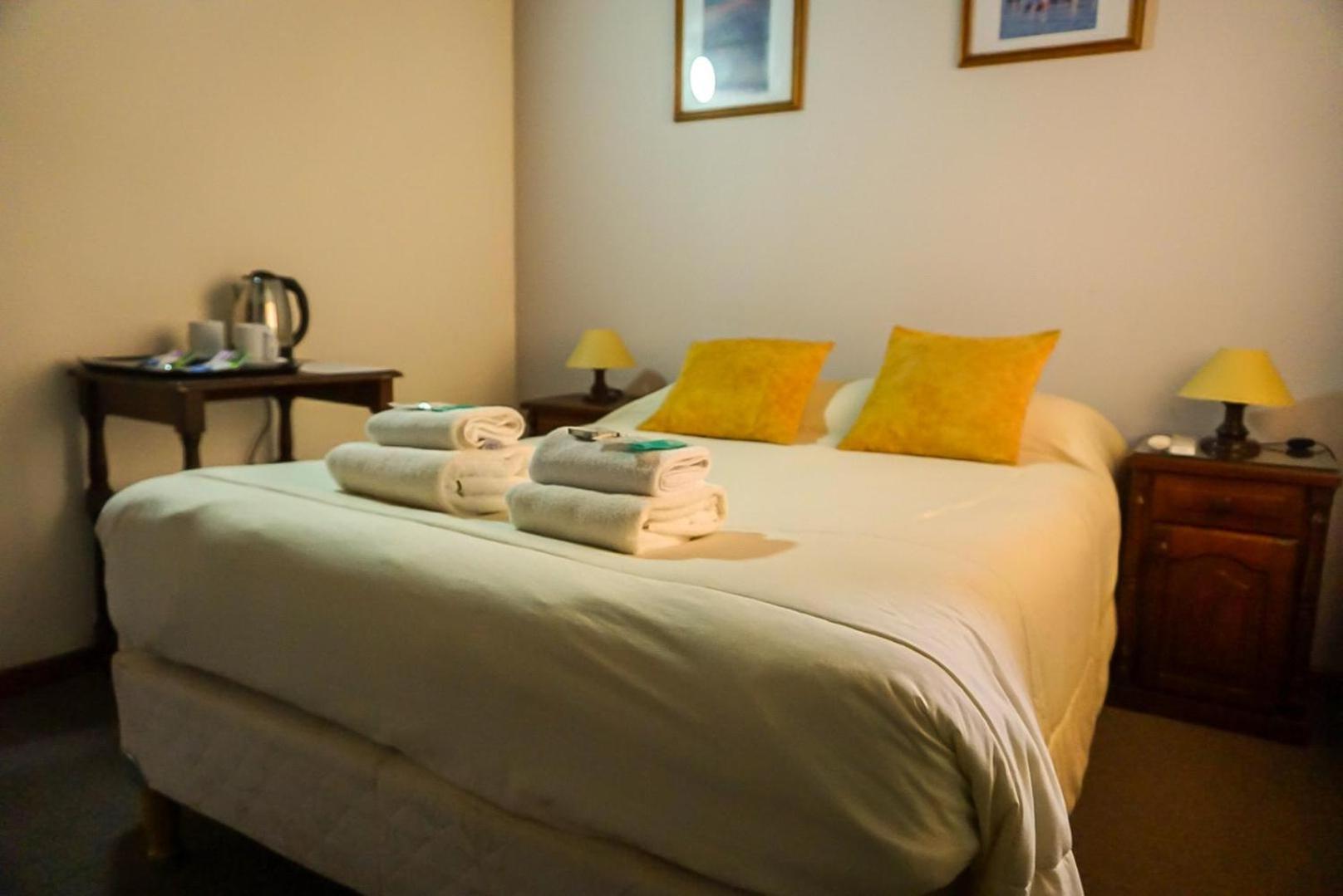 Apart Hotel Libertador El Calafate Exterior photo
