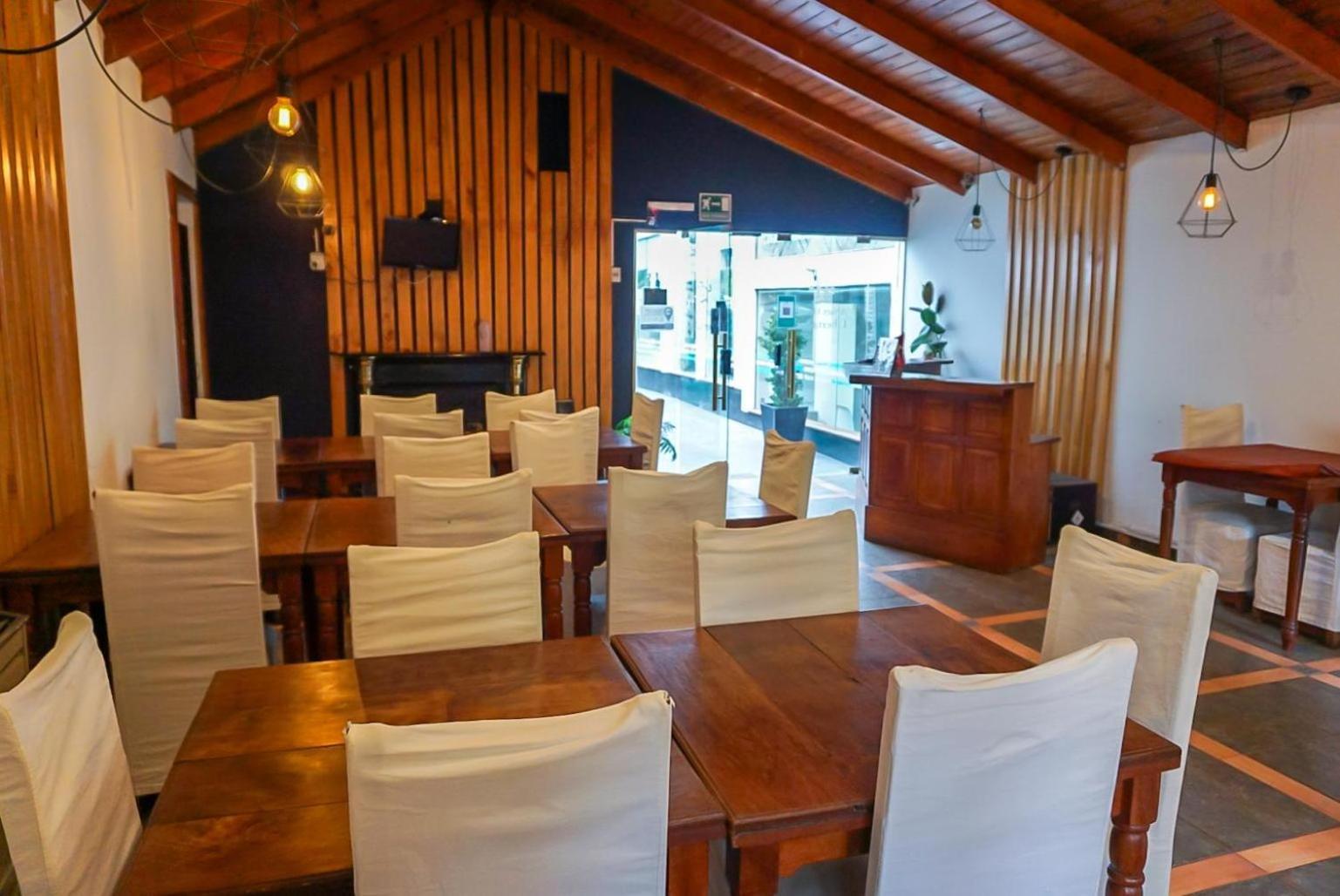 Apart Hotel Libertador El Calafate Exterior photo