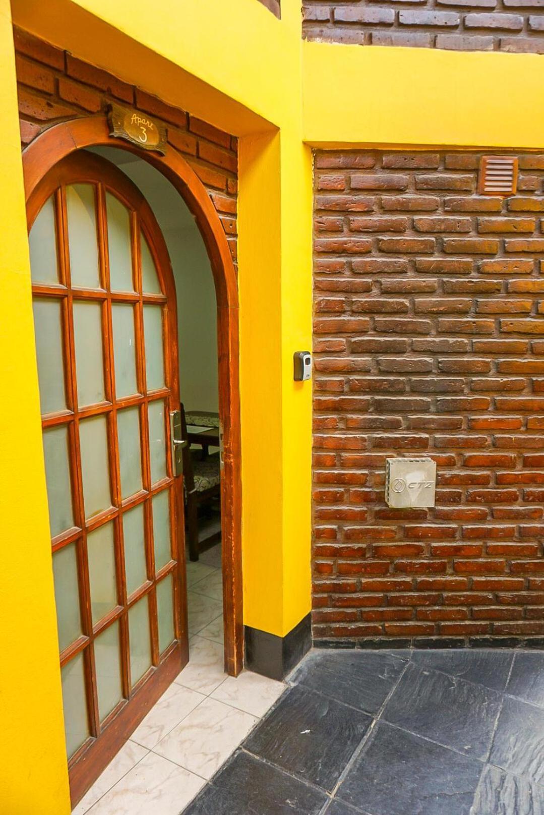 Apart Hotel Libertador El Calafate Exterior photo
